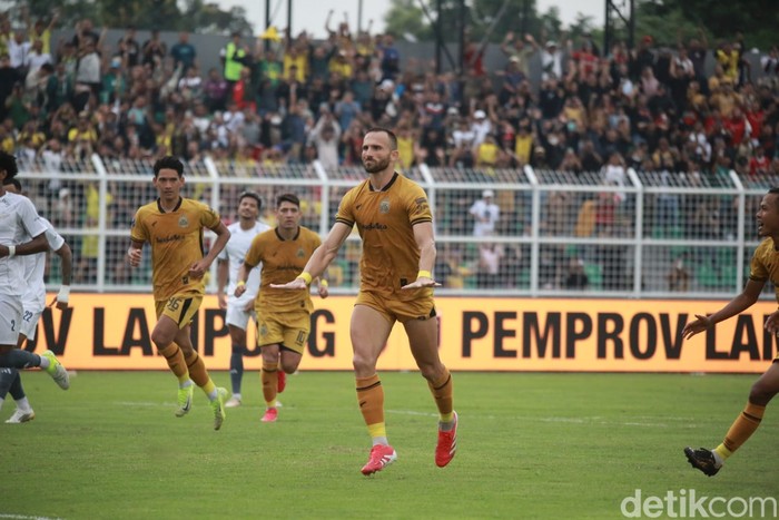 Ilija Spasojevic Maafkan Rafael Struick