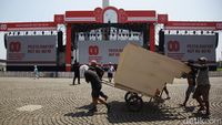Monas Bersolek, Panggung Pesta Rakyat Dibangun untuk Meriahkan HUT ke-80 RI