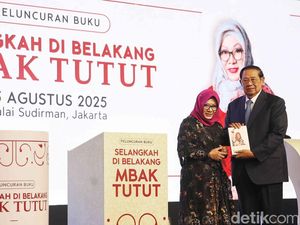 Tutut Soeharto Luncurkan Biografi Dua Jilid, Ungkap Jejak Hidup dan Karir Tutut Soeharto Luncurkan Biografi Dua Jilid, Ungkap Jejak Hidup dan Karir
