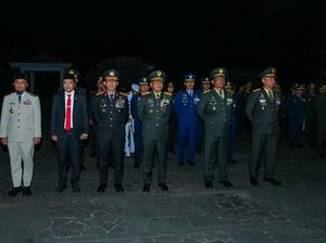 Gubernur Sulsel Refleksi Perjuangan Pahlawan Lewat Renungan Suci HUT RI Gubernur Sulsel Refleksi Perjuangan Pahlawan Lewat Renungan Suci HUT RI