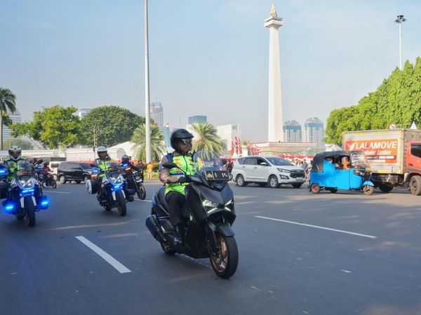 Momen Kakorlantas Naik Motor Pantau Kelancaran Lalin Puncak HUT ke-80 RI