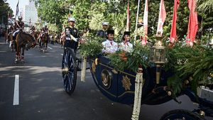Kirab Merah Putih HUT Ke-80 RI Dikawal Pasukan Berkuda
