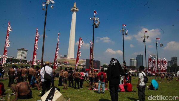 Lomba 17-an Meriahkan Pesta Rakyat di Monas