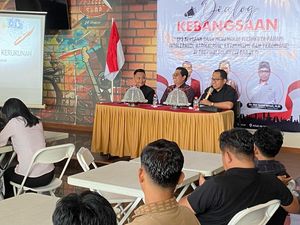 FKPT Sulbar Ajak Pelajar-Mahasiswa di Mamuju Lawan Terorisme-Tangkal Hoax FKPT Sulbar Ajak Pelajar-Mahasiswa di Mamuju Lawan Terorisme-Tangkal Hoax