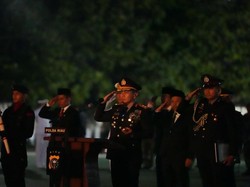 Momen Khidmat Renungan Suci Polda Riau di TMP Kusuma Dharma di HUT RI ke-80