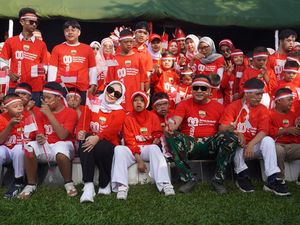 Saat Prajurit Berbagi Kebahagiaan Bersama Anak Difabel Saat Prajurit Berbagi Kebahagiaan Bersama Anak Difabel