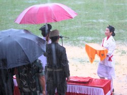 Paskibra Krayan Selatan Bertahan dalam Guyuran Hujan, Potretnya Bikin Haru