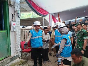 Warga Pelosok Jember Ini Akhirnya Menikmati Aliran Listrik di Era Bupati Fawait