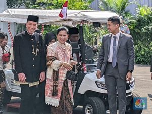 Jokowi Ikuti Upacara HUT RI di Istana Didampingi Iriana