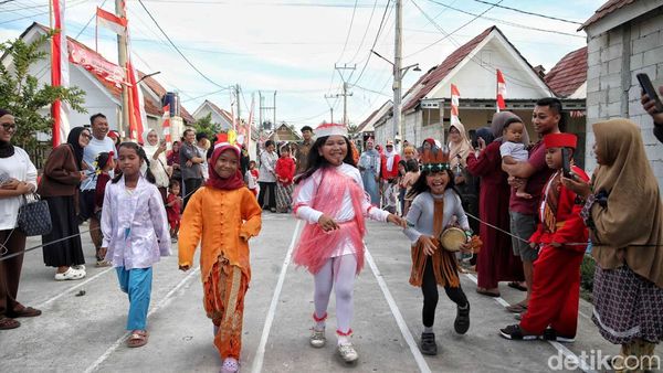 Semarak Karnaval Anak di Babelan Bekasi Rayakan HUT ke-80 RI Semarak Karnaval Anak di Babelan Bekasi Rayakan HUT ke-80 RI