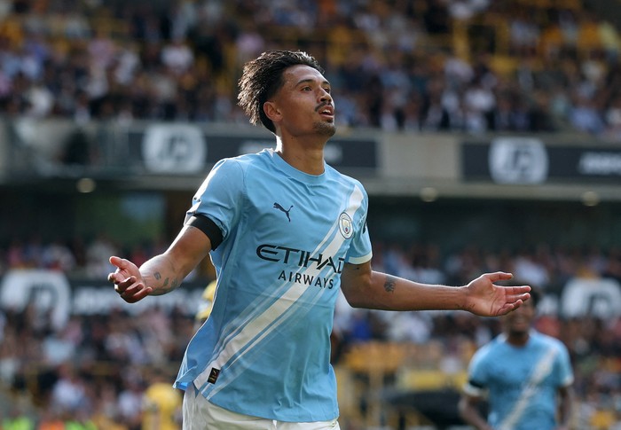 Soccer Football - Premier League - Wolverhampton Wanderers v Manchester City - Molineux Stadium, Wolverhampton, Britain - August 16, 2025 Manchester Citys Tijjani Reijnders celebrates scoring their second goal Action Images via Reuters/Paul Childs EDITORIAL USE ONLY. NO USE WITH UNAUTHORIZED AUDIO, VIDEO, DATA, FIXTURE LISTS, CLUB/LEAGUE LOGOS OR LIVE SERVICES. ONLINE IN-MATCH USE LIMITED TO 120 IMAGES, NO VIDEO EMULATION. NO USE IN BETTING, GAMES OR SINGLE CLUB/LEAGUE/PLAYER PUBLICATIONS. PLEASE CONTACT YOUR ACCOUNT REPRESENTATIVE FOR FURTHER DETAILS..