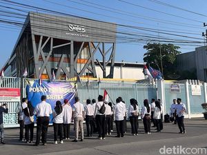 Harapan Eks Karyawan Sritex THR-Pesangon Segera Dibayarkan Harapan Eks Karyawan Sritex THR-Pesangon Segera Dibayarkan