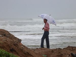 Badai Erin Terjang Republik Dominika, Turun dari Kategori 5 ke 3