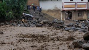 Badai Hantam Pakistan, Bayshonai Kalay Kebanjiran