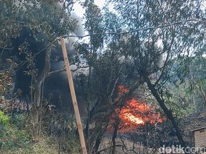 Polisi Selidiki Penyebab Ledakan Sumur Minyak Tewaskan 3 Orang di Blora Polisi Selidiki Penyebab Ledakan Sumur Minyak Tewaskan 3 Orang di Blora
