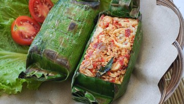 Nasi Bakar Ayam Kemangi: Pedasnya Bikin Nagih, Aromanya Memikat!