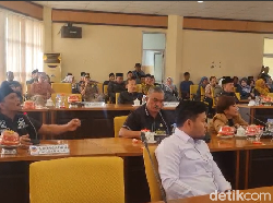 18 Anggota DPRD Bone Mangkir Paripurna RPJMD, Legislator PDIP Sindir PBB Naik