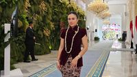 Adu Keren Nicholas Saputra-Wulan Guritno Berbusana Wastra Nusantara di HUT ke-80 RI