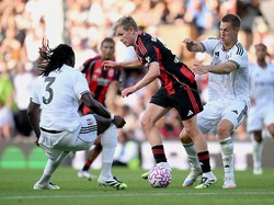 Bukan kali ini saja ia memperlihatkan celana kedodorannya. Di masa pramusim, celananya juga sempat melorot kala melawan Eintracht Frankfurt. (Foto: Alex Broadway/Getty Images)