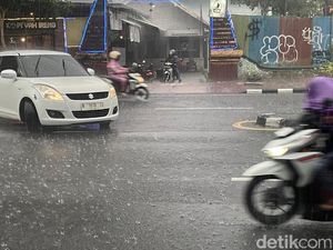 BMKG Prediksi Kalimantan Barat Diguyur Hujan Deras Sepekan Ini BMKG Prediksi Kalimantan Barat Diguyur Hujan Deras Sepekan Ini