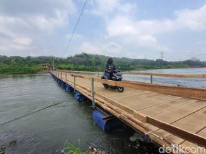 Pemda DIY Soroti Jembatan Apung Bantul-Kulon Progo Bikinan Bos Tahu