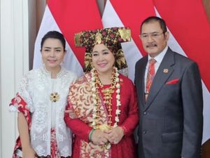 Foto Mayangsari Ikut Upacara HUT RI di Istana, Jadi Keluarga Presiden Soeharto Foto Mayangsari Ikut Upacara HUT RI di Istana, Jadi Keluarga Presiden Soeharto