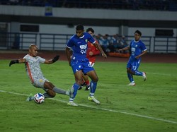 Uilliam Barros, Striker Murah Meriah yang Jadi Top Skor Persib Bandung