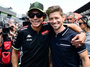 Pedrosa-Stoner Ikut Parade Legenda MotoGP, Rossi Cuma Nonton Pedrosa-Stoner Ikut Parade Legenda MotoGP, Rossi Cuma Nonton