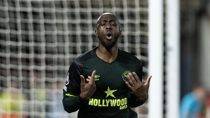 NOTTINGHAM, ENGLAND - MAY 01: Brentfords Yoane Wissa celebrates scoring his sides second goal during the Premier League match between Nottingham Forest FC and Brentford FC at City Ground on May 01, 2025 in Nottingham, England. (Photo by Andrew Kearns - CameraSport via Getty Images)