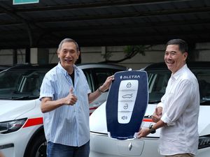 Bos Jalan Tol Jusuf Hamka Borong 150 Mobil Listrik Aletra, Ini Alasannya Bos Jalan Tol Jusuf Hamka Borong 150 Mobil Listrik Aletra, Ini Alasannya
