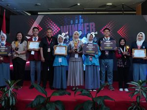 SMKN 12 Jakarta Juara Pertama Alfamart Class Competition 2025 SMKN 12 Jakarta Juara Pertama Alfamart Class Competition 2025