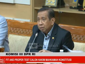 Legislator PDIP Ingatkan Calon Hakim MK: Bapak Kita Pilih, Jangan Hantam DPR Legislator PDIP Ingatkan Calon Hakim MK: Bapak Kita Pilih, Jangan Hantam DPR