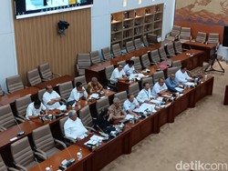 100 Ribu Ton Gula Numpuk Imbas Banjir Impor, Asosiasi Petani Ngadu ke DPR