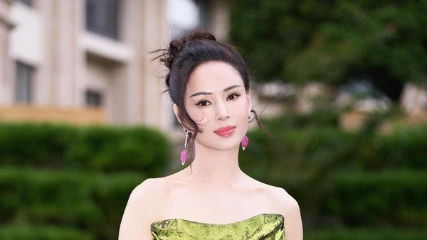 Foto Aktris Bibi Lung yang Terlalu Awet Muda, Dicurigai Petugas di Bandara