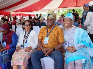 Pertama Kali Lihat Pacu Jalur, Dubes Mozambik Terpukau