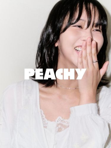 Kim So Hyun bergabung dengan agensi PEACHY