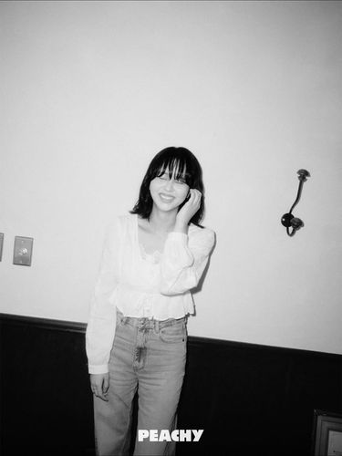 Kim So Hyun bergabung dengan agensi PEACHY