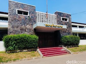Nasib Tak Jelas Stadion Sangkuriang Kebanggan Warga Kota Cimahi Nasib Tak Jelas Stadion Sangkuriang Kebanggan Warga Kota Cimahi
