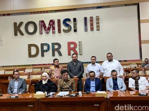 Komisi III DPR Bantah Calon Hakim MK Pengganti Arief Hidayat Titipan Komisi III DPR Bantah Calon Hakim MK Pengganti Arief Hidayat Titipan