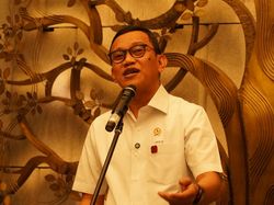 Abdul Karding Bantah Kena Reshuffle Gegara Main Domino Bareng Aziz Wellang