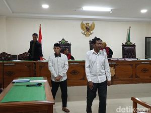 Oknum ASN DPRD Sulbar-Pembeli Uang Palsu Divonis 3 Tahun Penjara Oknum ASN DPRD Sulbar-Pembeli Uang Palsu Divonis 3 Tahun Penjara