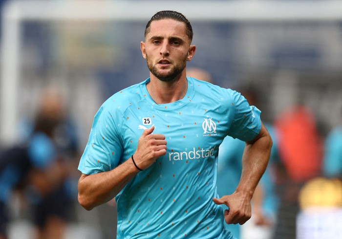 FILE PHOTO: Soccer Football - Ligue 1 - Rennes v Olympique Marseille - Roazhon Park, Rennes, France - August 15, 2025 Olympique Marseilles Adrien Rabiot during the warm up before the match REUTERS/Stephane Mahe/File Photo