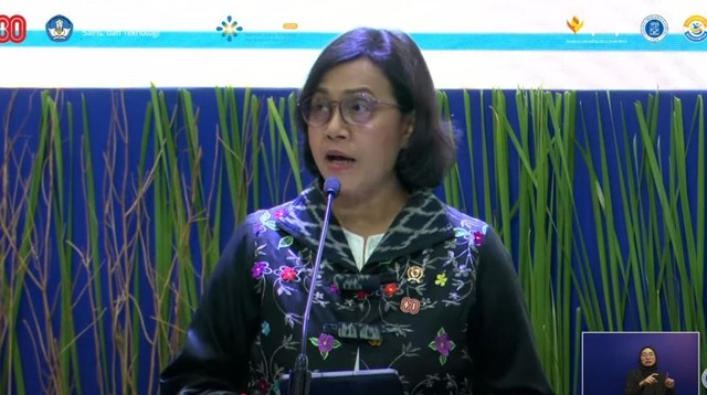 Highlight Dunia Hiburan InsertLive : Isi Garasi Sri Mulyani Usai Sebut Guru Beban Negara Disorot, Ada Mobil Baru Ratusan Juta