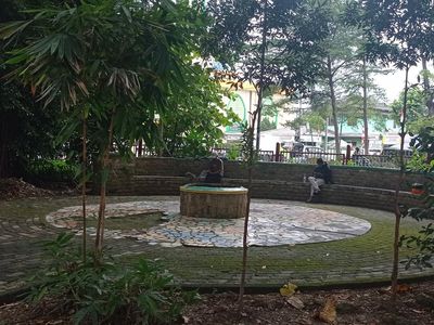 Sejuknya Taman Kota Bekasi, Solusi Bertahan di Tengah Terik