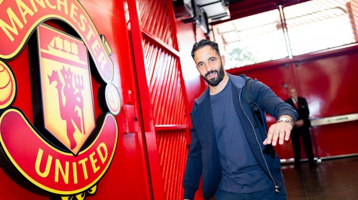 MANCHESTER, ENGLAND - AUGUST 17:  Manchester United Head Coach / Manager Ruben Amorim arrives prior to the Premier League match between Manchester United and Arsenal at Old Trafford on August 17, 2025 in Manchester, United Kingdom. (Photo by Ash Donelon/Manchester United via Getty Images)