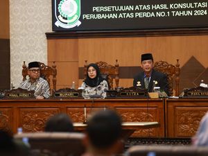 Rapat Paripurna Tegaskan Tarif PBB Banyuwangi Tak Naik Rapat Paripurna Tegaskan Tarif PBB Banyuwangi Tak Naik