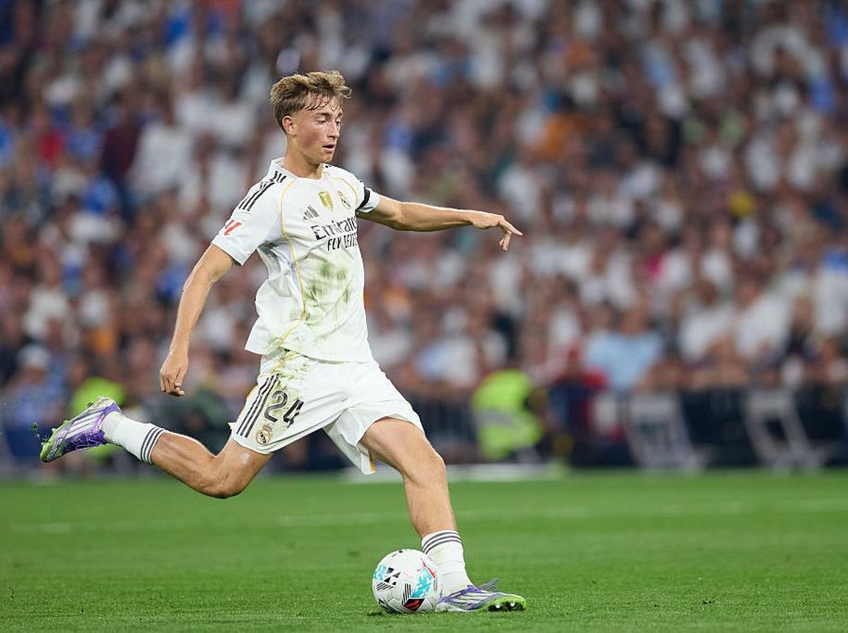 Dean Huijsen ingin membawa Real Madrid menang atas Liverpool. (Foto: Getty Images/Ion Alcoba Beitia)