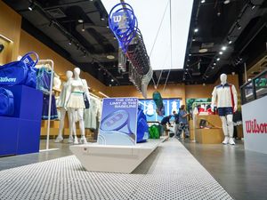 Erajaya Resmikan Gerai Wilson Tennis 360 Pertama di RI, Ini Ragam Promonya Erajaya Resmikan Gerai Wilson Tennis 360 Pertama di RI, Ini Ragam Promonya