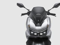 Spesifikasi Skutik Bongsor Baru Honda: Pakai Radar, Konsumsi BBM 43 Km/L