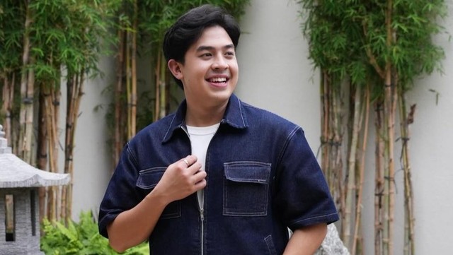 Highlight Dunia Hiburan InsertLive : Jerome Polin Kritik Kenaikan Gaji DPR: Bahas Tunjangan Pajak hingga Rumah